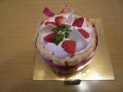 strawberrycake.jpg