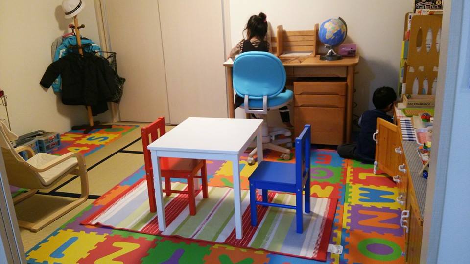 desk1.jpg